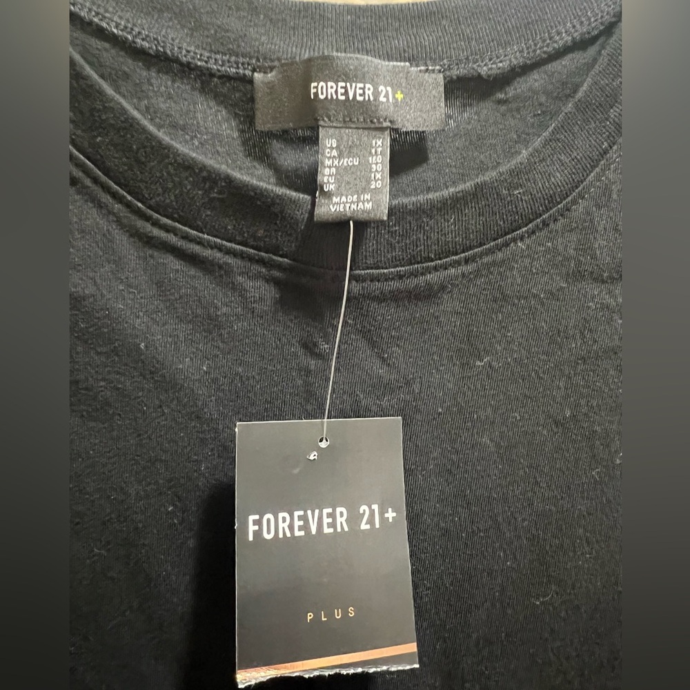 Forever 21 Perfectly Imperfect tee, nwt, black, 1x